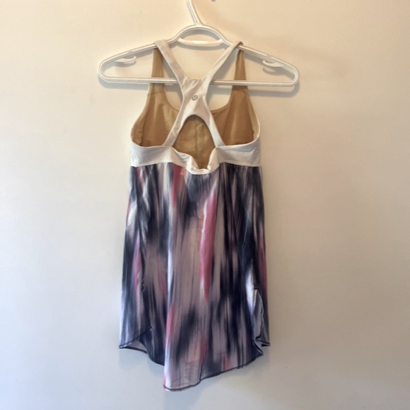 Lululemon tank, size 6 - Picture 2 of 2